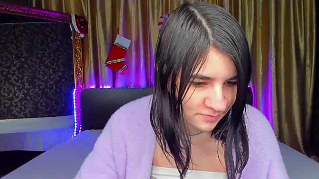  Polly Love  online show from 01-10-26, 07:10