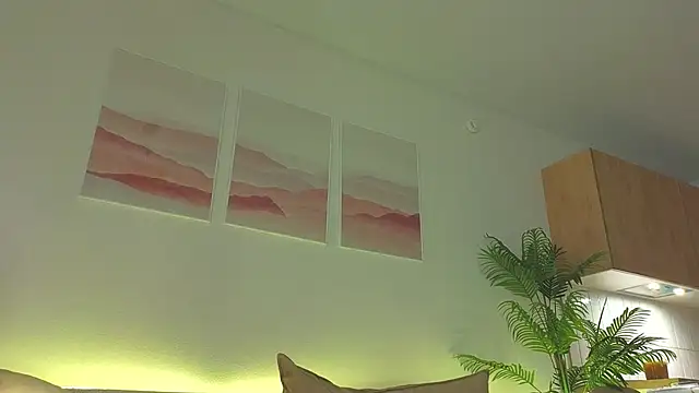 Lili Roze  online show from 09-19-25, 05:20