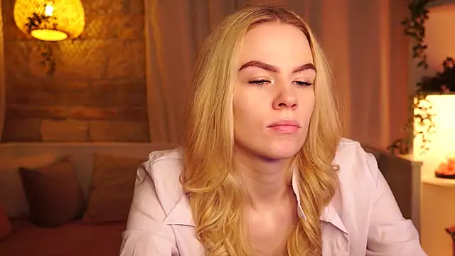 sn0w barbie online show from 11-04-25, 09:41