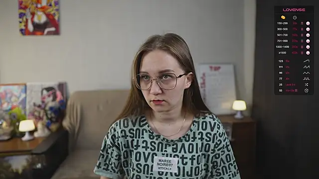 Snapshot of Miatiny chatting on 10-25-25, 02:52 Miatiny online show from 10-25-25, 02:52