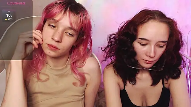 Snapshot of Robin_yourss chatting on 12-16-25, 12:10 Robin yourss online show from 12-16-25, 12:10