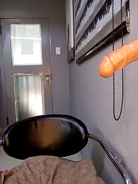 Snapshot of DickDiva1 chatting on 02-28-25, 05:59 DickDiva1 online show from 02-28-25, 05:59