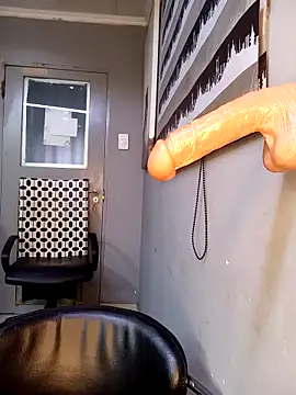 Snapshot of DickDiva1 chatting on 03-21-25, 04:28 DickDiva1 online show from 03-21-25, 04:28