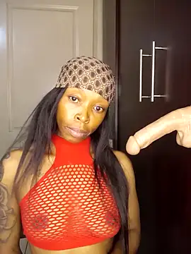 Snapshot of DickDiva1 chatting on 10-25-25, 03:14 DickDiva1 online show from 10-25-25, 03:14