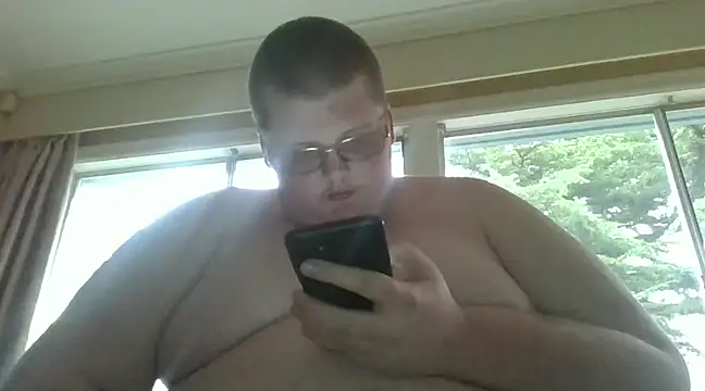 Snapshot of Richard_Moneyshot_23 chatting on 12-06-24, 10:08 Richard Moneyshot 23 online show from 12-06-24, 10:08