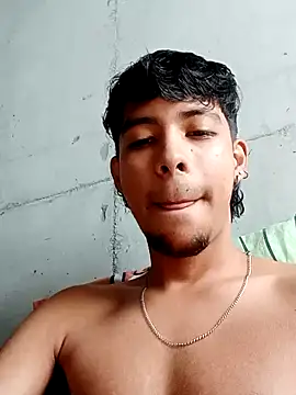 Elputas online show from 10-31-25, 02:40