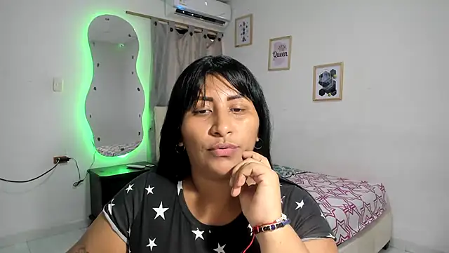 Snapshot of nikol_sexy39 chatting on 09-26-25, 01:59 nikol sexy39 online show from 09-26-25, 01:59