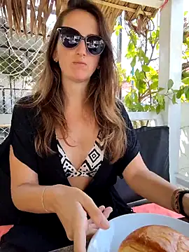 Snapshot of Alexvit2616 chatting on 02-16-25, 04:42 Alexvit2616 online show from 02-16-25, 04:42