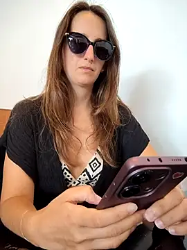 Snapshot of Alexvit2616 chatting on 02-22-25, 04:51 Alexvit2616 online show from 02-22-25, 04:51