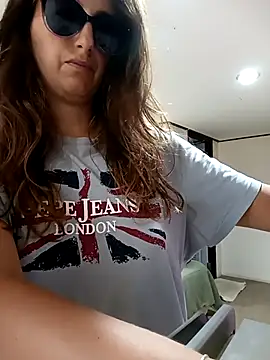 Snapshot of Alexvit2616 chatting on 03-02-25, 02:51 Alexvit2616 online show from 03-02-25, 02:51