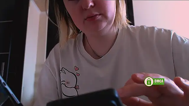 Snapshot of EvaAndLilith chatting on 03-12-26, 05:46 EvaAndLilith online show from 03-12-26, 05:46