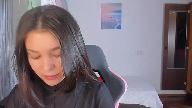 Snapshot of LunaXmii chatting on 02-26-25, 04:03 LunaXmii online show from 02-26-25, 04:03