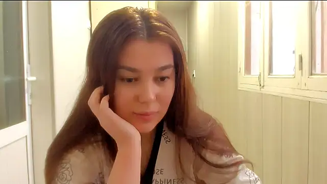 LunaXmii online show from 12-17-25, 02:50