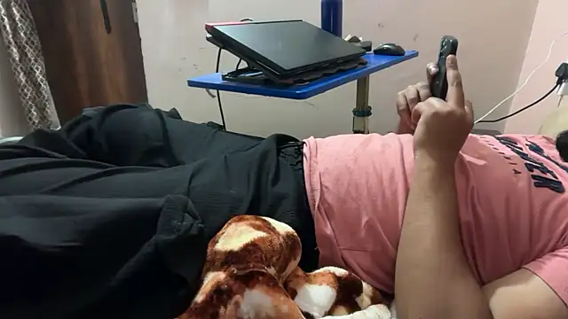 sexyboy09 online show from 10-31-25, 05:25