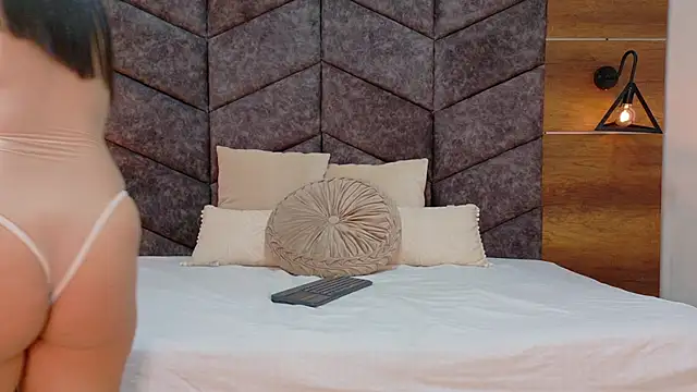 JaylaScott   online show from 12-05-25, 11:41