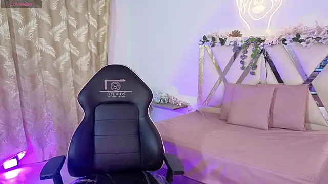 hina tay online show from 03-15-26, 03:23