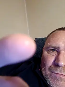 Frank0411xh online show from 12-14-25, 03:01