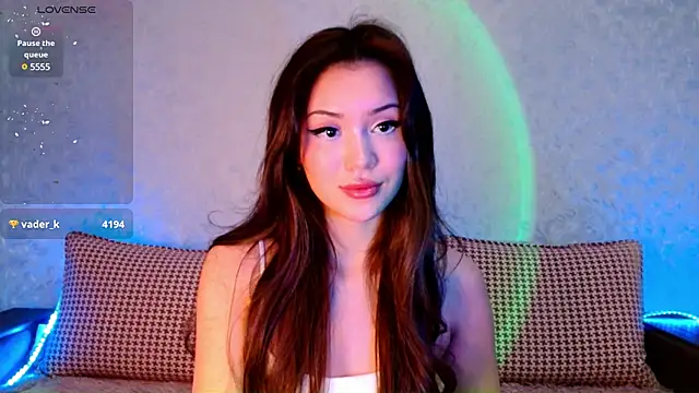 Snapshot of Min_Jee_ chatting on 02-19-25, 05:38 Min Jee online show from 02-19-25, 05:38