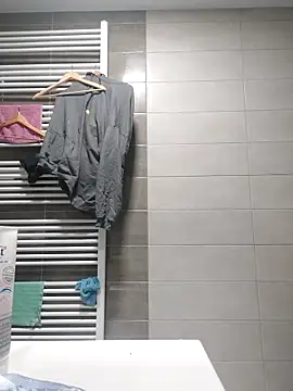 Snapshot of Macanxxx chatting on 12-20-24, 04:25 Macanxxx online show from 12-20-24, 04:25