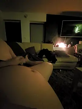 Snapshot of Macanxxx chatting on 12-21-24, 03:47 Macanxxx online show from 12-21-24, 03:47