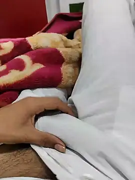 Snapshot of William390 chatting on 01-24-25, 04:39 William390 online show from 01-24-25, 04:39