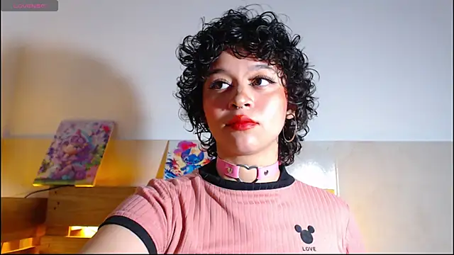 Snapshot of Bitsy_Messy chatting on 01-15-26, 01:32 Bitsy Messy online show from 01-15-26, 01:32