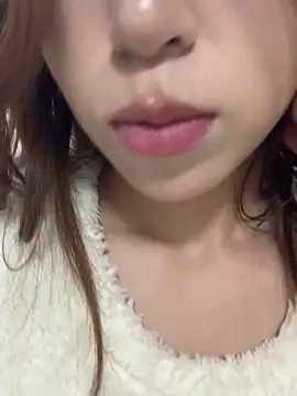 Snapshot of Aimeil chatting on 03-27-26, 03:12 Aimeil online show from 03-27-26, 03:12