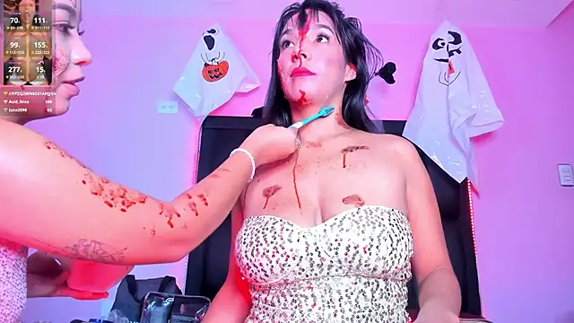 LuciaMoretti  online show from 10-31-25, 01:34