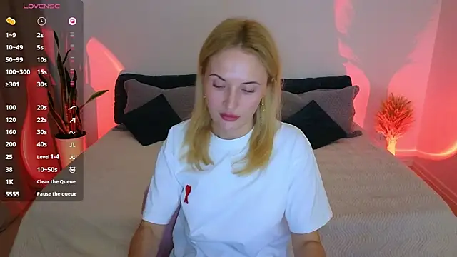 AlisssaRose online show from 11-04-25, 10:53