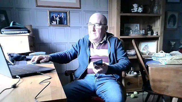 Adamdaddybear online show from 02-01-25, 12:16