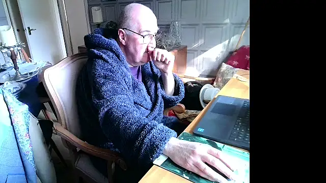 Adamdaddybear online show from 03-20-25, 09:15