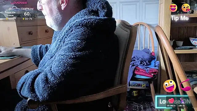 Adamdaddybear online show from 09-25-25, 07:34