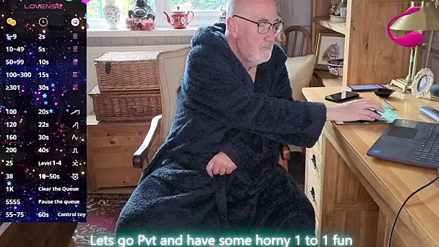 Adamdaddybear online show from 04-04-26, 07:28