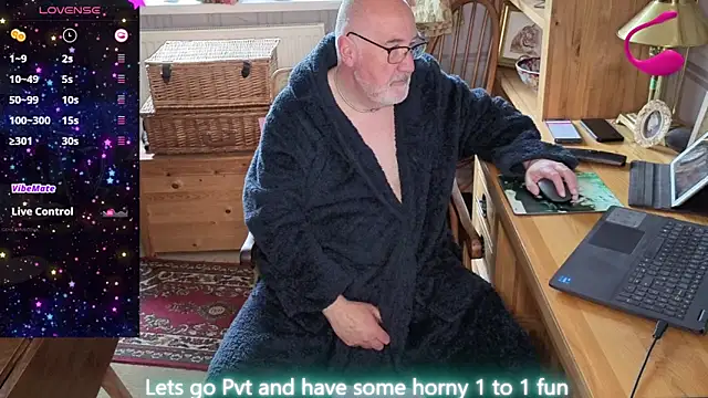 Adamdaddybear online show from 04-28-26, 07:35