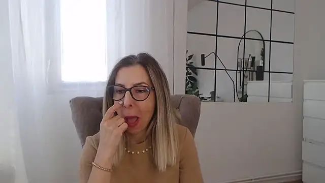 SukyGirl online show from 01-23-25, 10:32