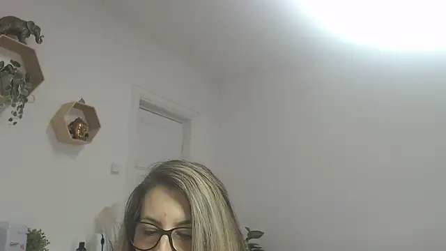 SukyGirl online show from 02-18-25, 12:06