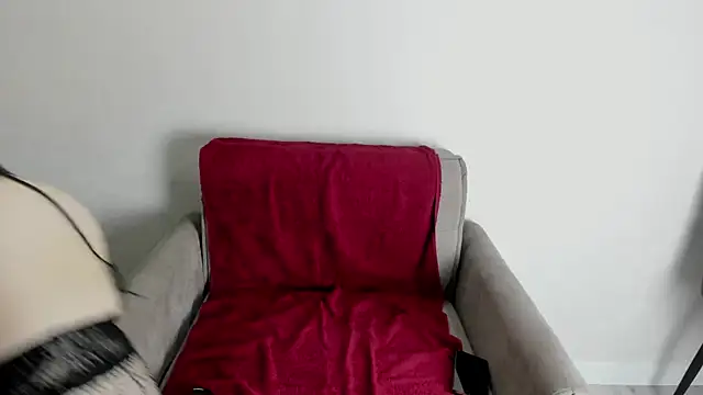 Snapshot of Reed_Fox chatting on 04-16-26, 09:26 Reed Fox online show from 04-16-26, 09:26