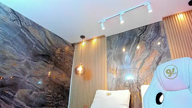 Snapshot of ella_harper chatting on 02-08-25, 06:12 ella harper online show from 02-08-25, 06:12