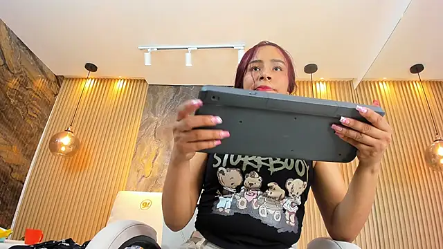 Snapshot of ella_harper chatting on 02-26-25, 08:59 ella harper online show from 02-26-25, 08:59