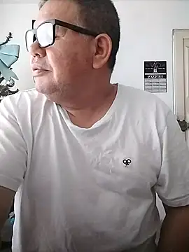 Snapshot of catatunboculion chatting on 12-29-24, 12:12 catatunboculion online show from 12-29-24, 12:12
