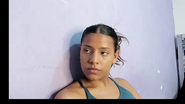 Snapshot of ReisheII_Andersom chatting on 12-20-25, 12:40 ReisheII Andersom online show from 12-20-25, 12:40