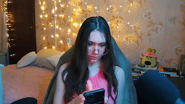 Snapshot of fluffy_kitty_ chatting on 01-07-26, 07:27 fluffy kitty online show from 01-07-26, 07:27