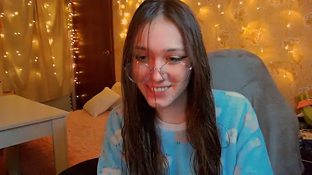 Snapshot of fluffy_kitty_ chatting on 01-09-26, 09:49 fluffy kitty online show from 01-09-26, 09:49