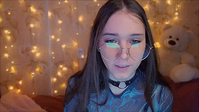 Snapshot of fluffy_kitty_ chatting on 02-26-26, 07:57 fluffy kitty online show from 02-26-26, 07:57