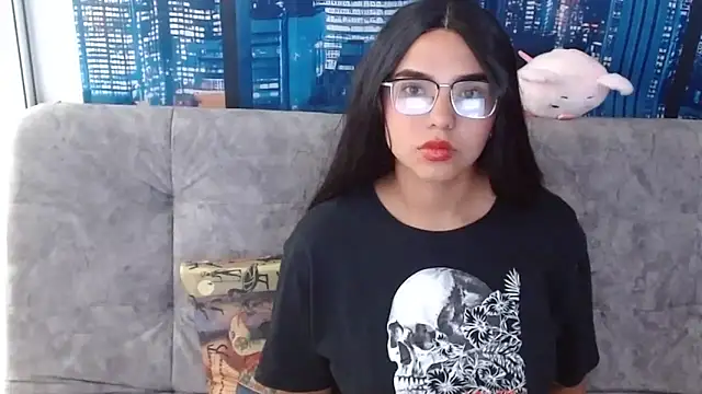 Miapeyton online show from 04-28-26, 01:16