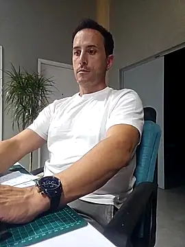 Lucas   81 online show from 11-04-25, 07:13