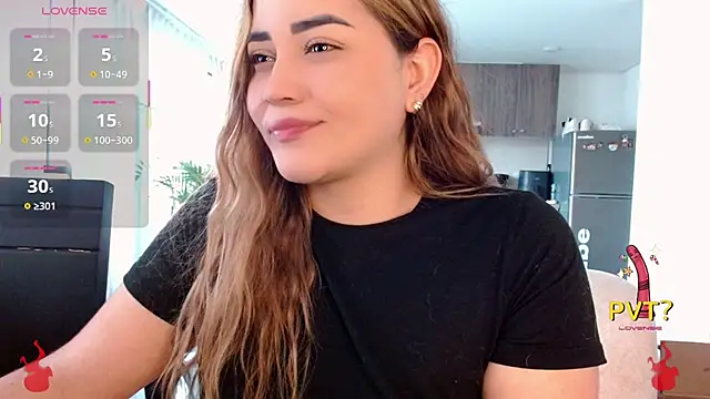 Lucia star   online show from 11-15-25, 02:46