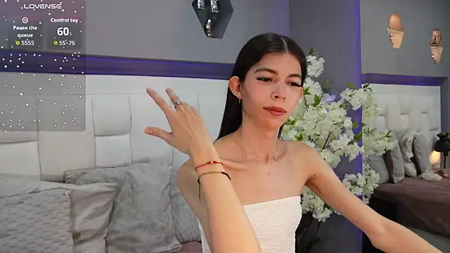 Snapshot of CuteAri chatting on 09-16-25, 08:21 CuteAri online show from 09-16-25, 08:21