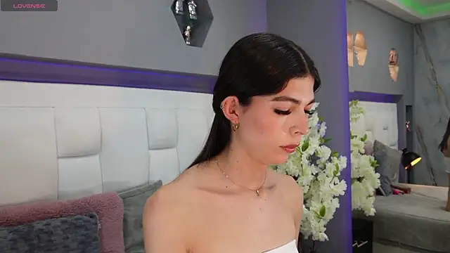 Snapshot of CuteAri chatting on 09-21-25, 08:32 CuteAri online show from 09-21-25, 08:32