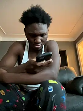 Festivitiesking1 online show from 11-06-25, 12:39